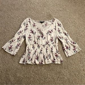 🌟 Floral American Eagle Shirt 🌟